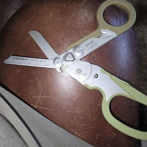 Leatherman Raptor Rescue Shears - Green and Silver